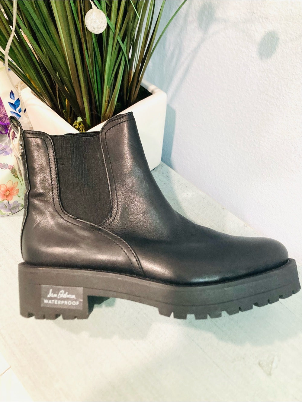NWOB Sam Edelman Justina Waterproof Black Chelsea Boots 7.5 Narrow
